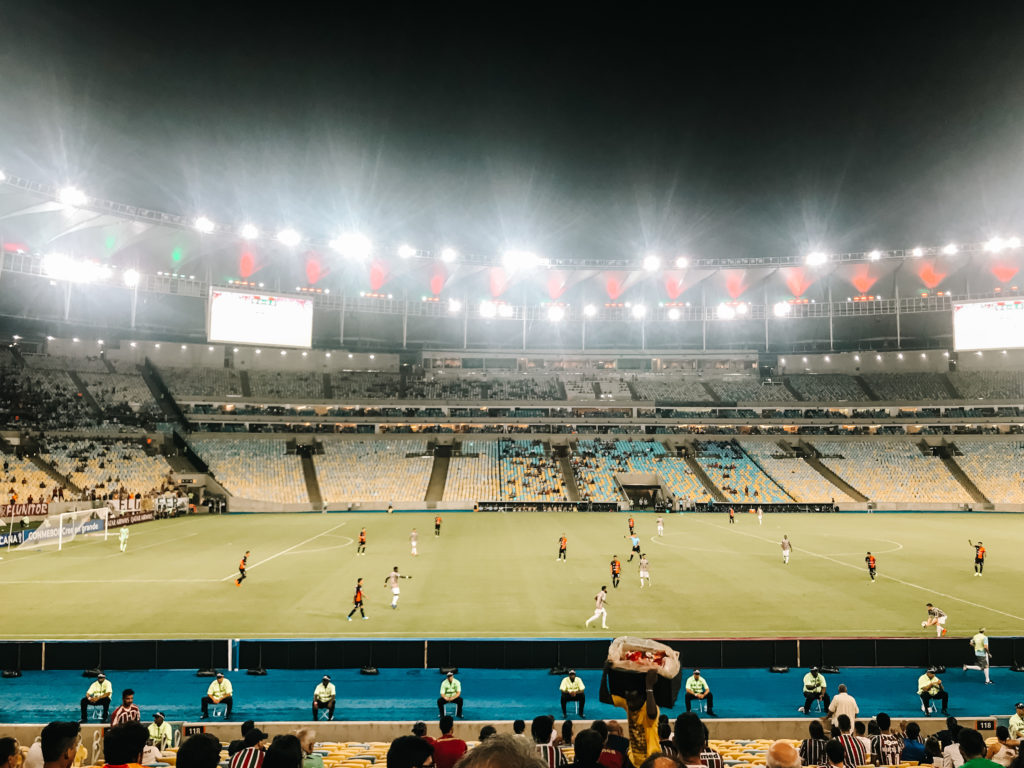 Fußball im Maracana Stadion in Rio de Janeiro