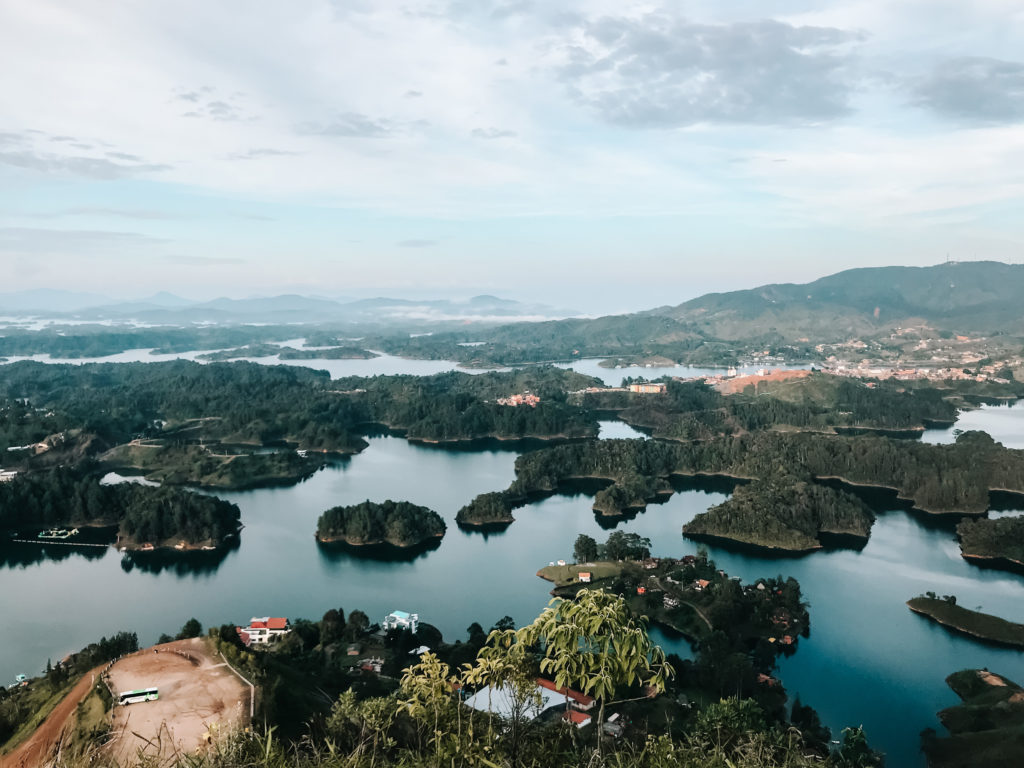 Aussicht vom Piedra del Peñol nahe Medellin